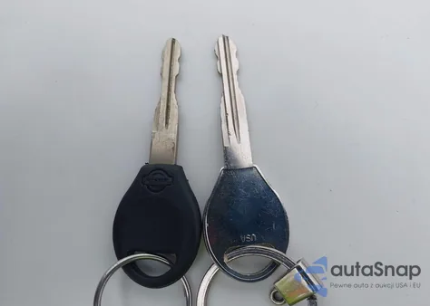 2001 Nissan Xterra Xe/Se из США, поврежденный, VIN 5N1ED28YX1C576450